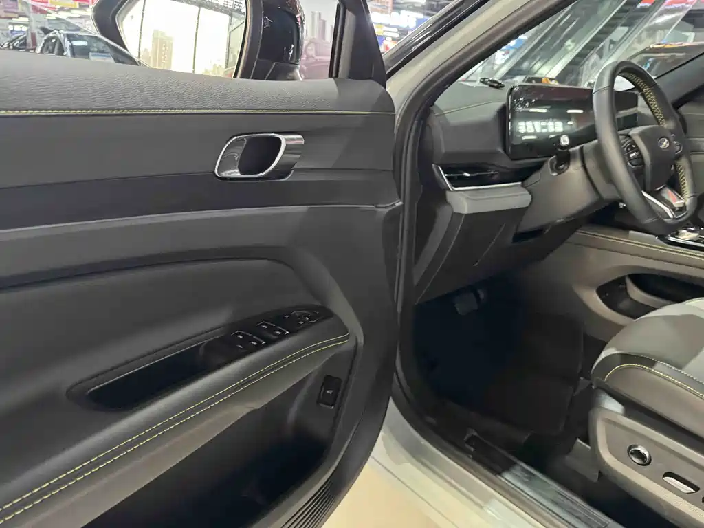 FORD LINGRUI NEW ENERGY