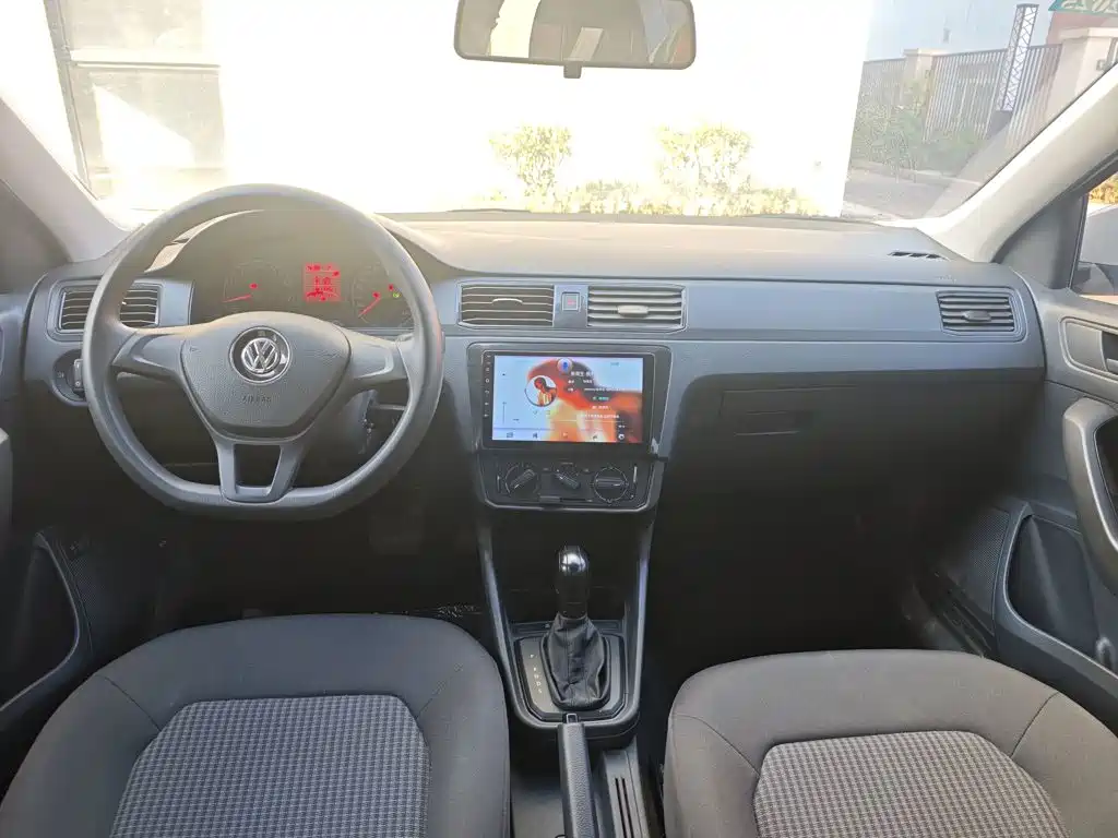 Volkswagen Santana — миниатюра 6