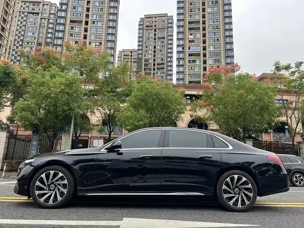 Mercedes-Benz E-Class E 2025 E 300 L Luxury