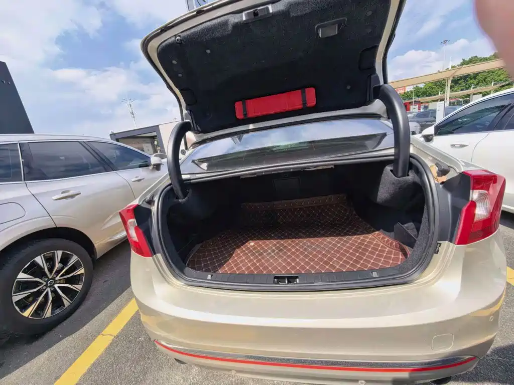 Volvo S60 — миниатюра 14