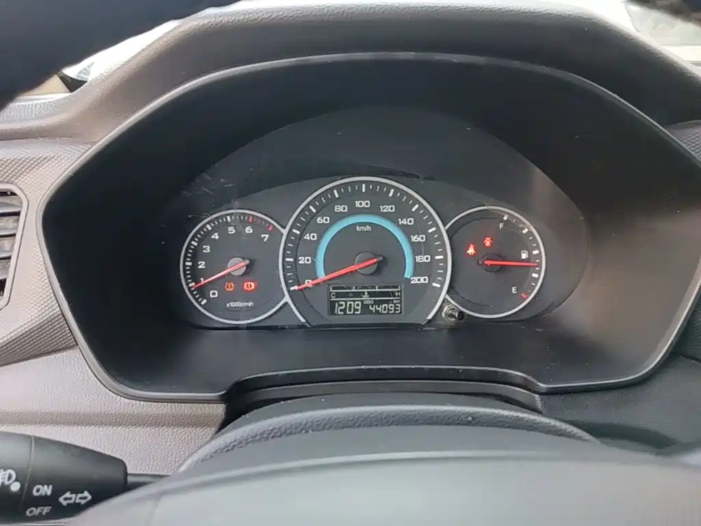 Wuling Hongguang V — миниатюра 12