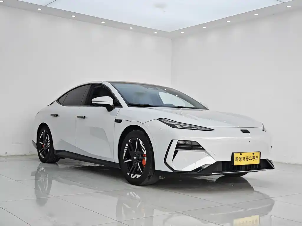 GEELY GALAXY GALAXY E8