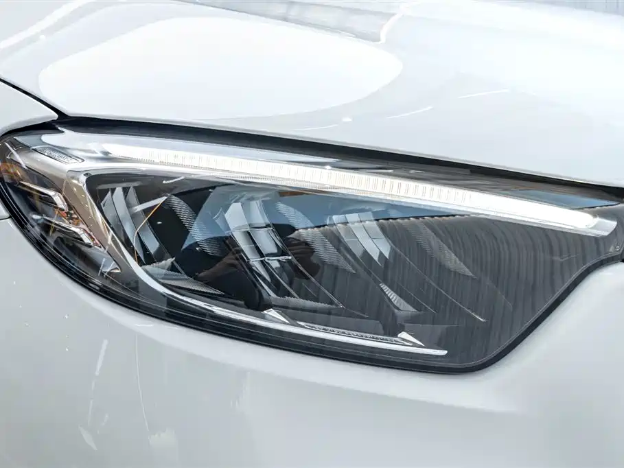 Mercedes-Benz GLC 2023 GLC 300 L 4MATIC 7 мест