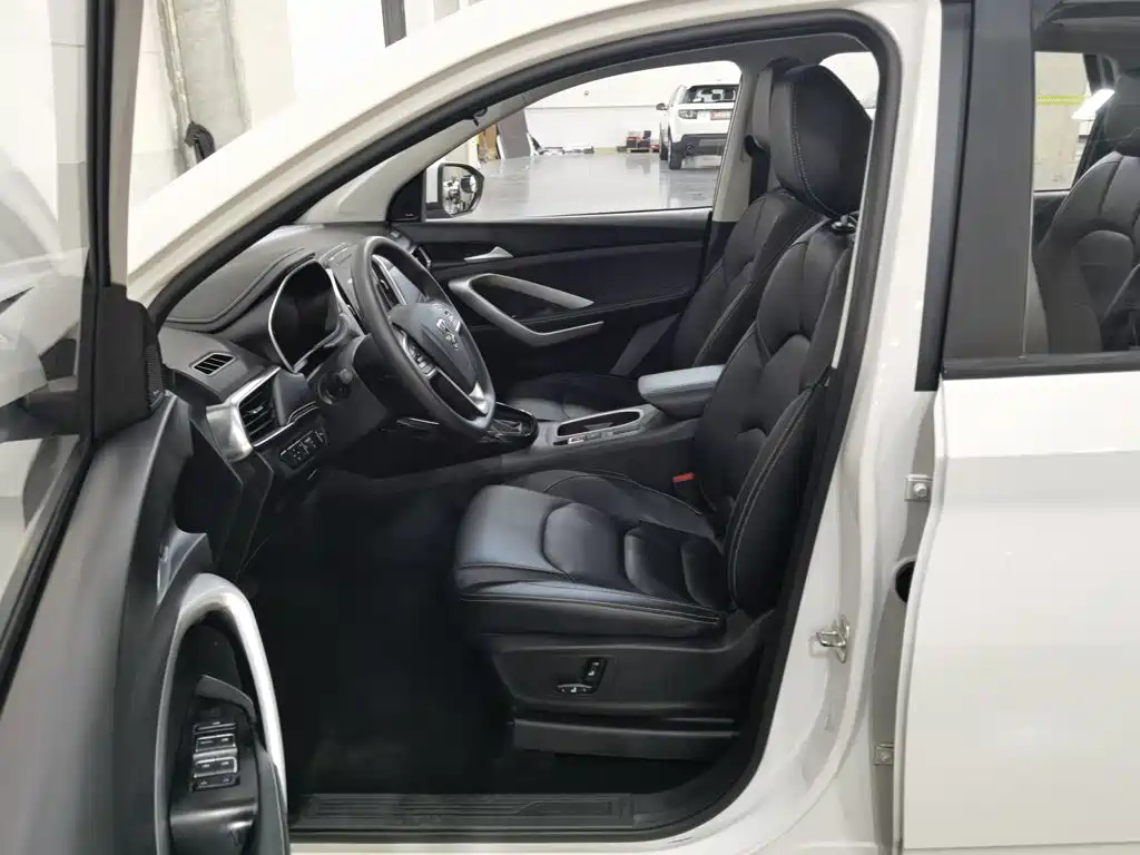 Baojun 530 — миниатюра 10