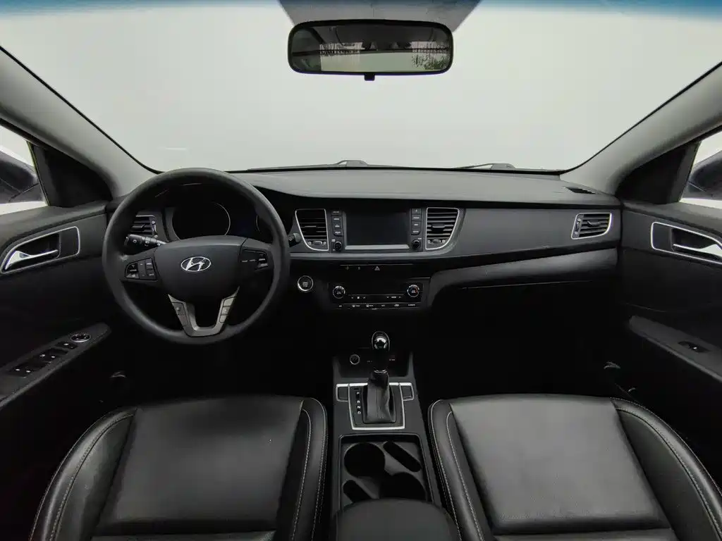 Hyundai Mistra — миниатюра 5
