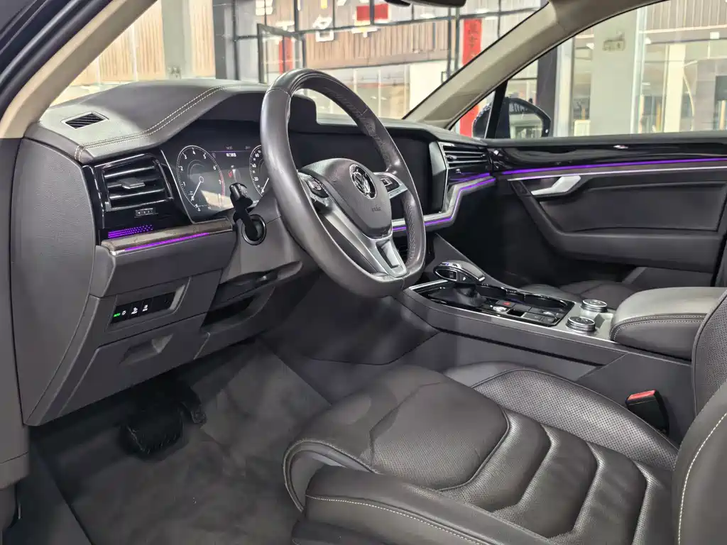 Volkswagen Touareg — миниатюра 5