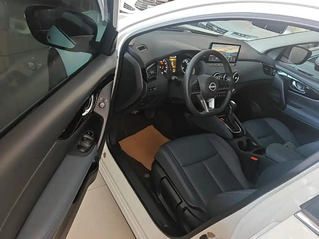 Nissan Qashqai — миниатюра 16
