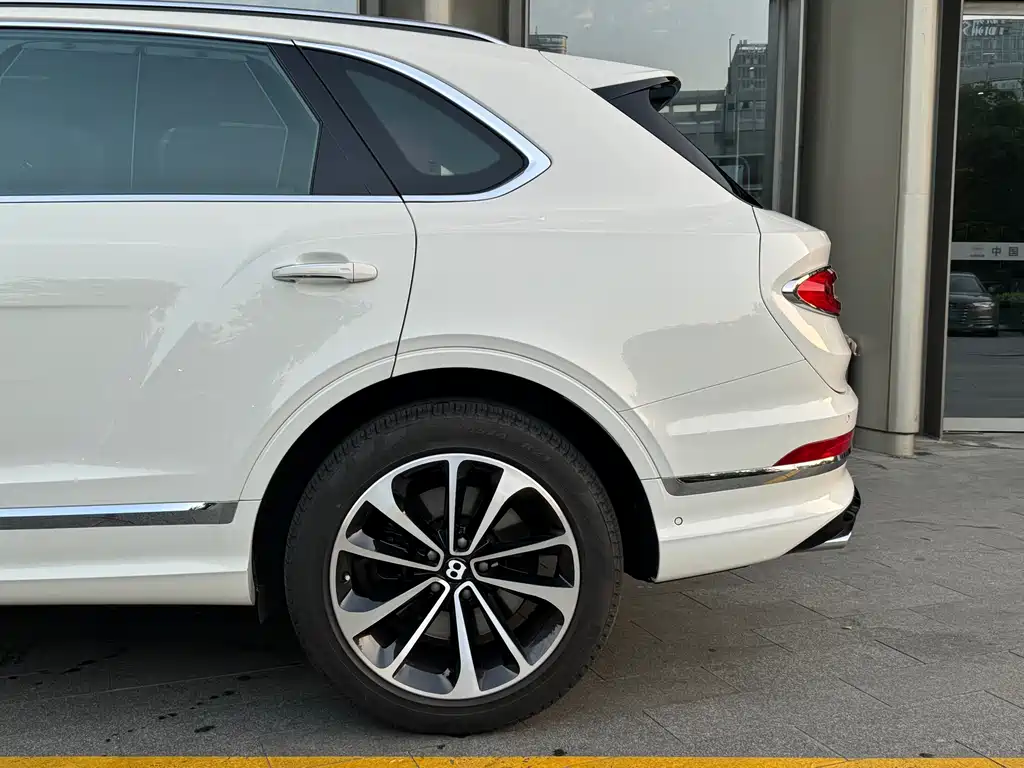 Bentley Bentayga 2021 4.0T V8