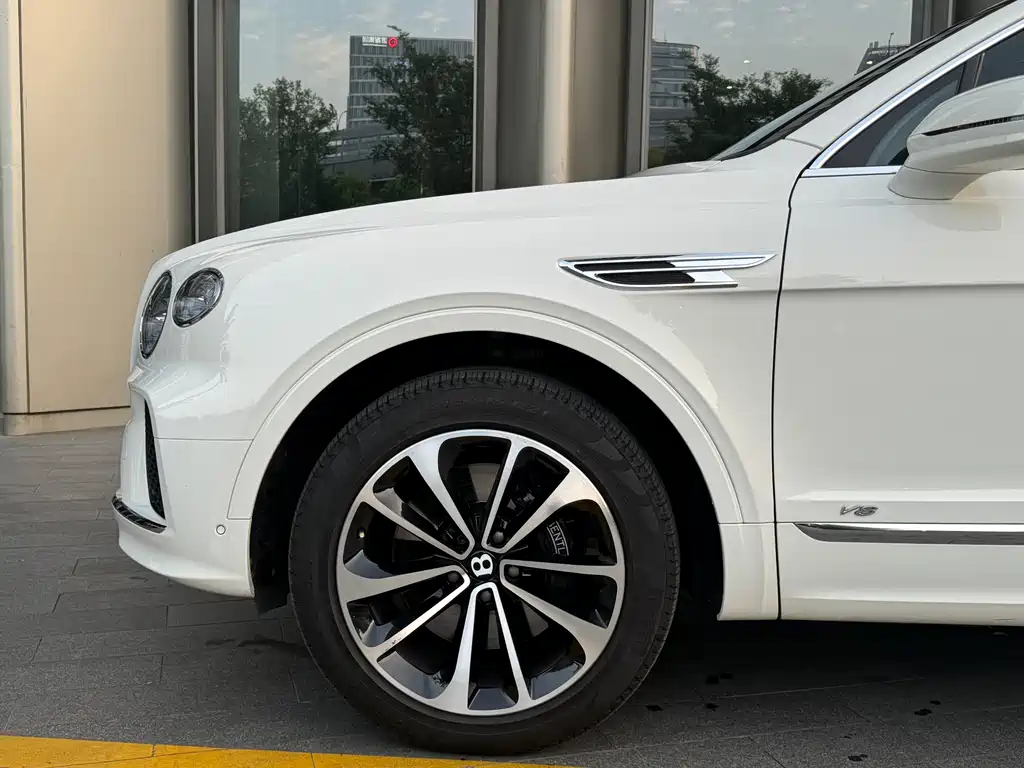 Bentley Bentayga 2021 4.0T V8