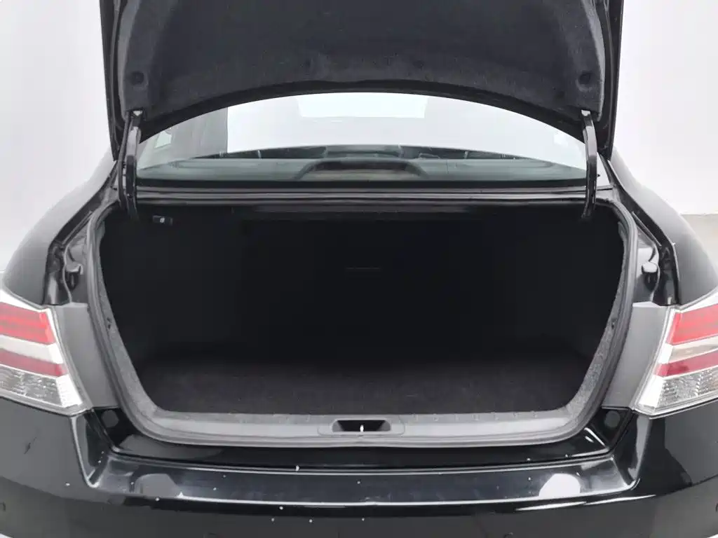 Honda Accord — миниатюра 16