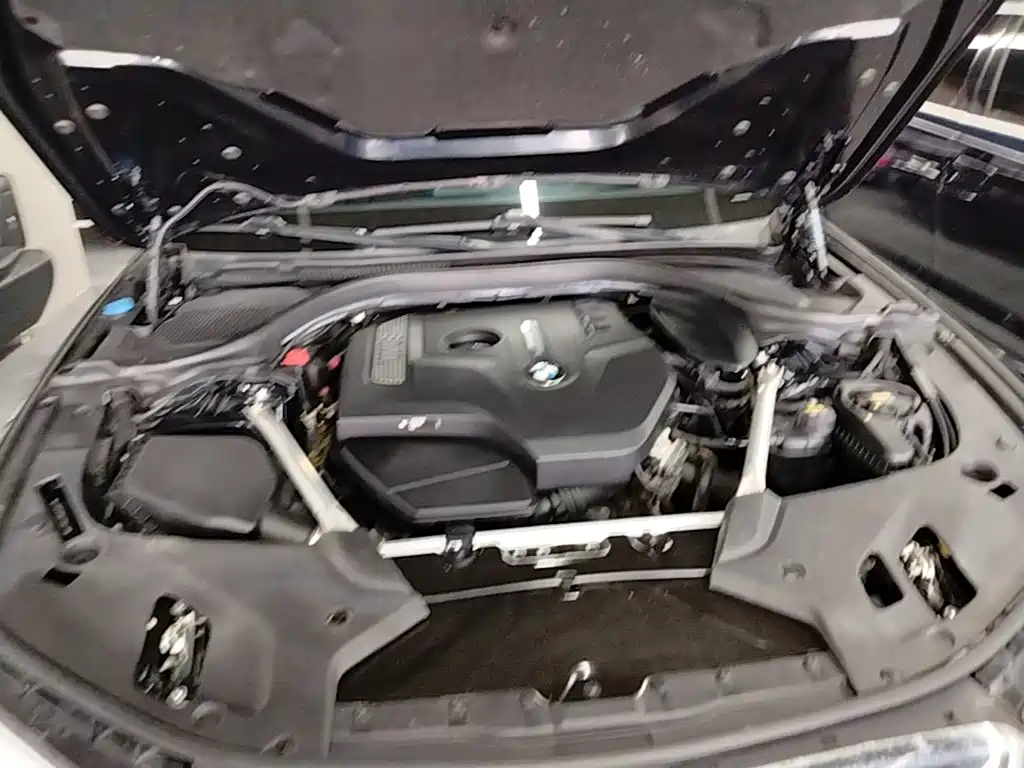 BMW 5 Series — миниатюра 20