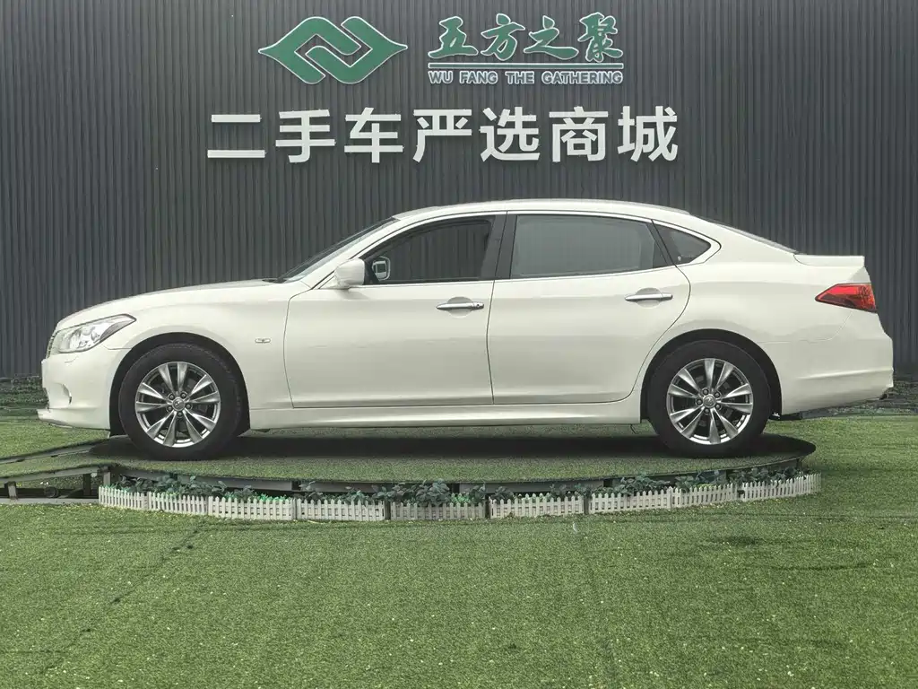 Infiniti M — миниатюра 20