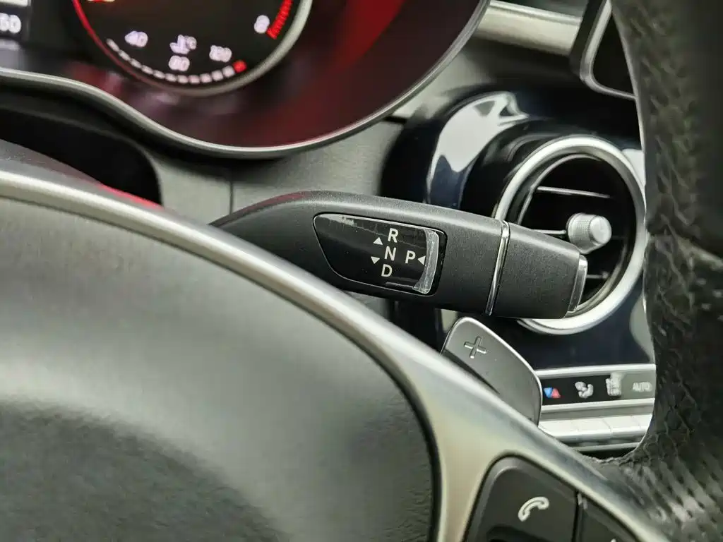 Mercedes-Benz C-Class — миниатюра 13