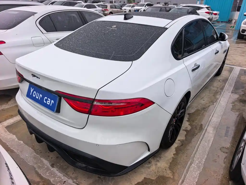 Jaguar XFL — миниатюра 5