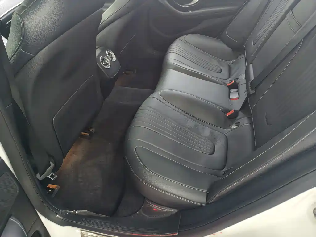 Mercedes-Benz CLS — миниатюра 8