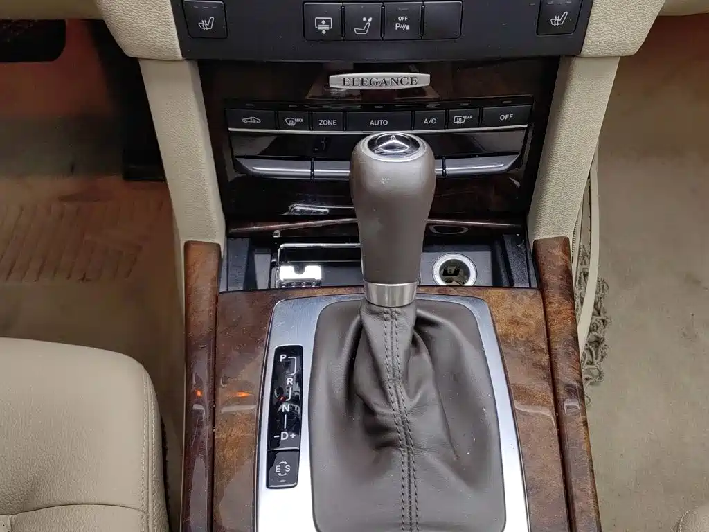 Mercedes-Benz E-Class — миниатюра 13