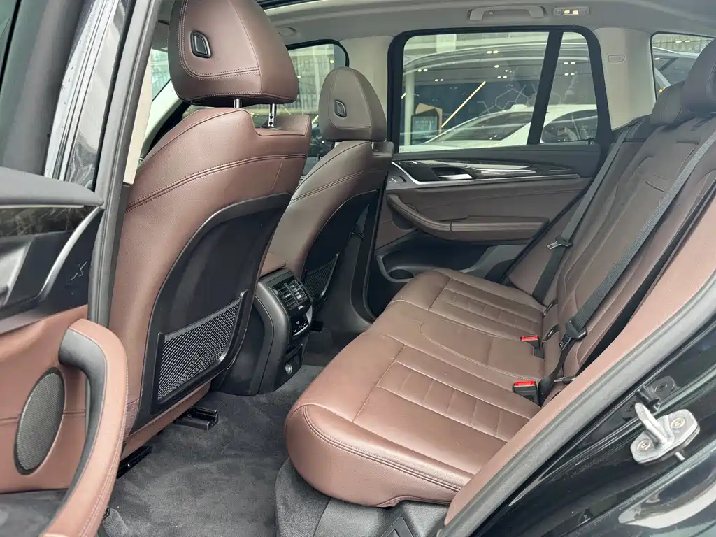 BMW X3 — миниатюра 8