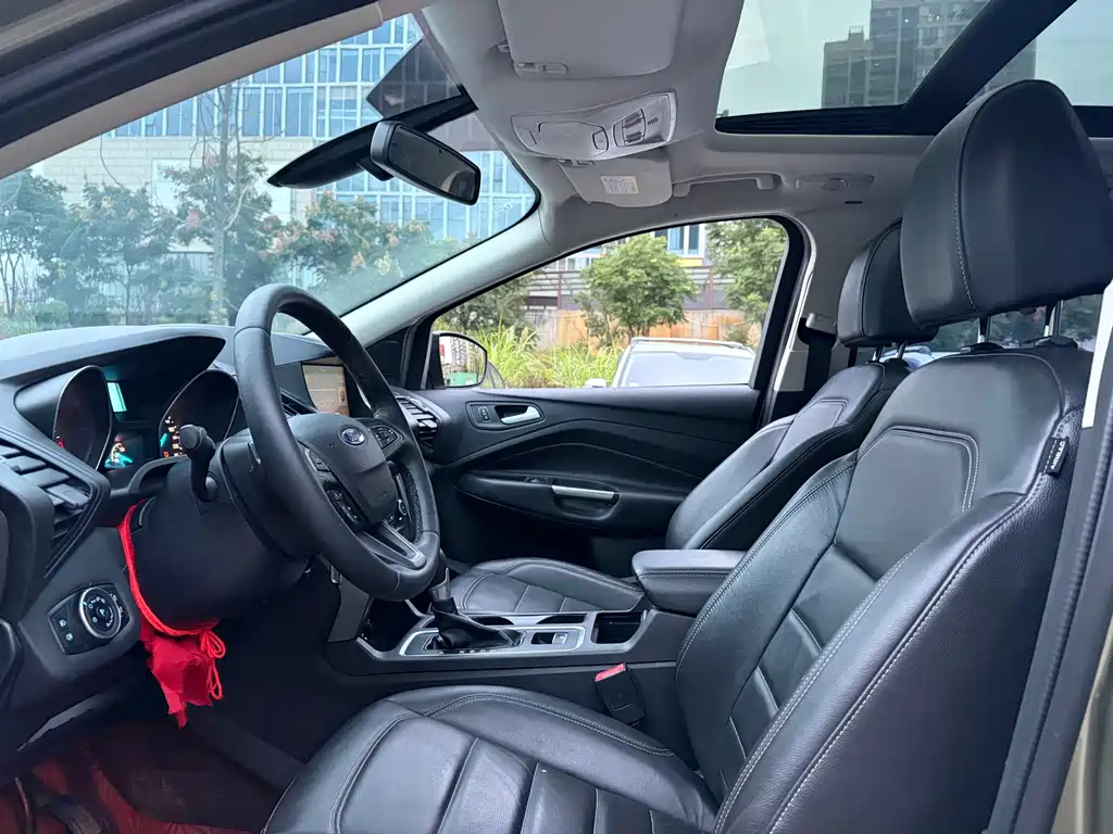 Ford Kuga — миниатюра 5