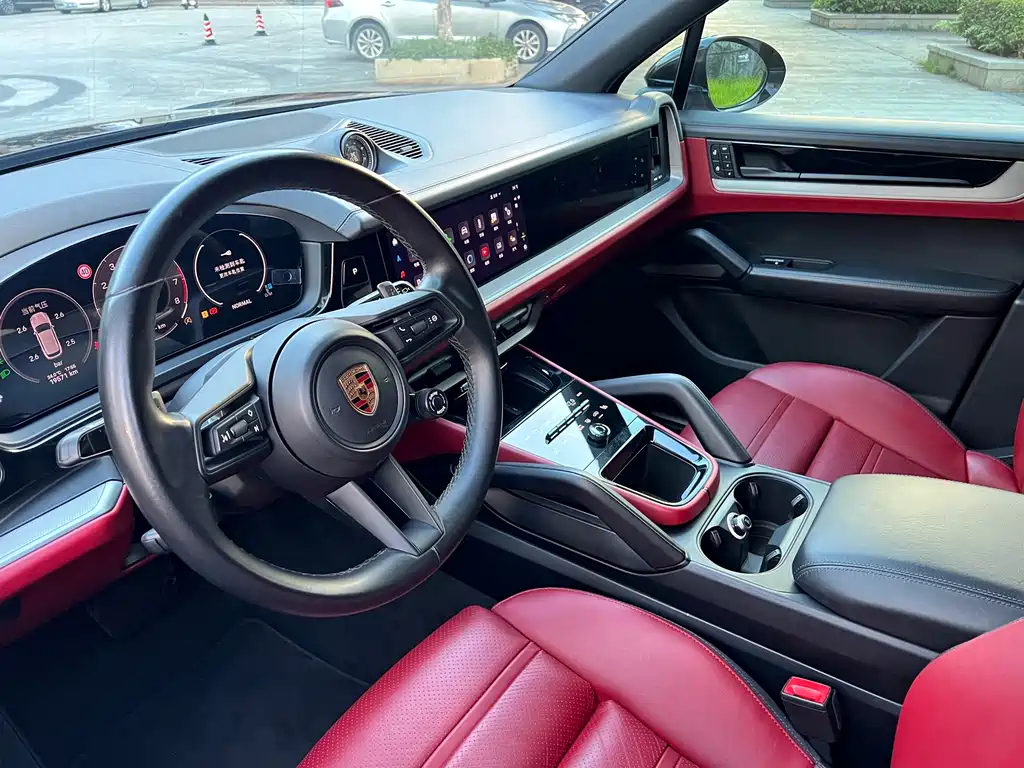 Porsche Cayenne — миниатюра 8