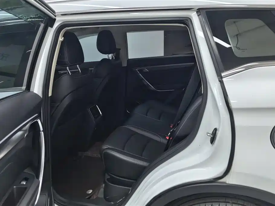 GEELY AUTOMOBILE BOYUE