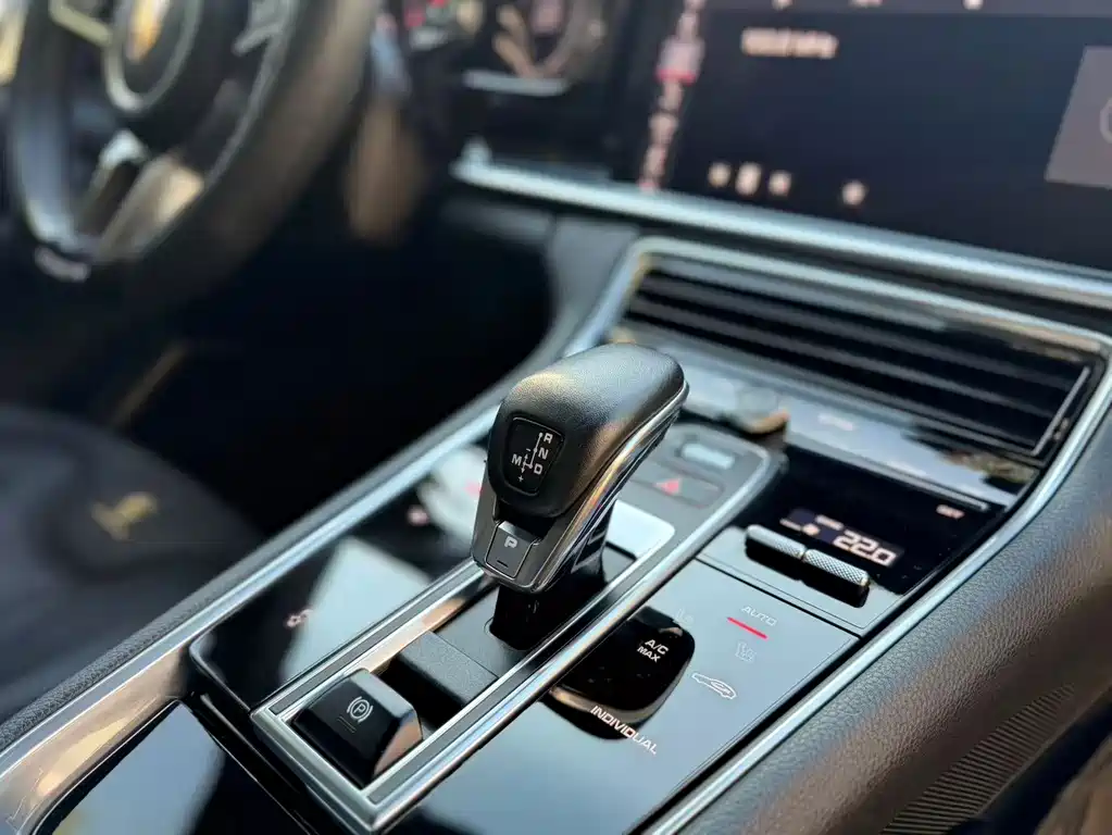 Porsche Panamera — миниатюра 23