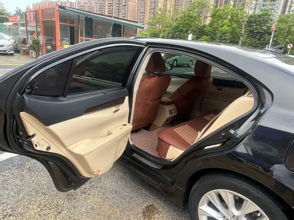 Lexus ES 2013 300h Luxury
