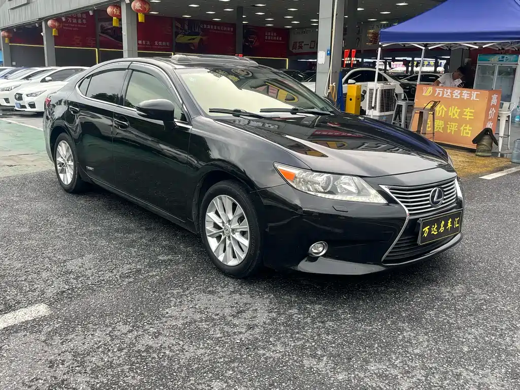 Lexus ES 2013 300h Luxury