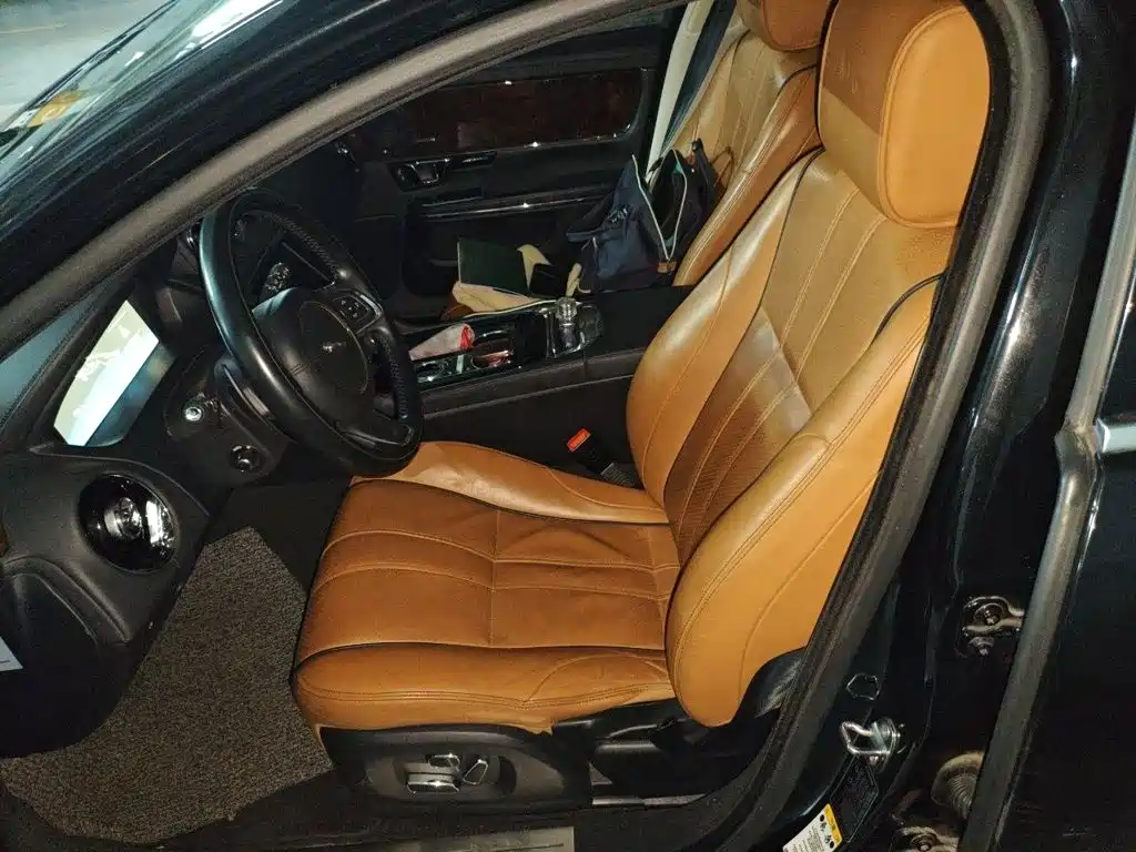 Jaguar XJ — миниатюра 11