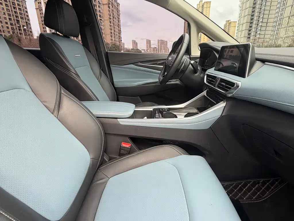 SAIC MAXUS CHASE G50