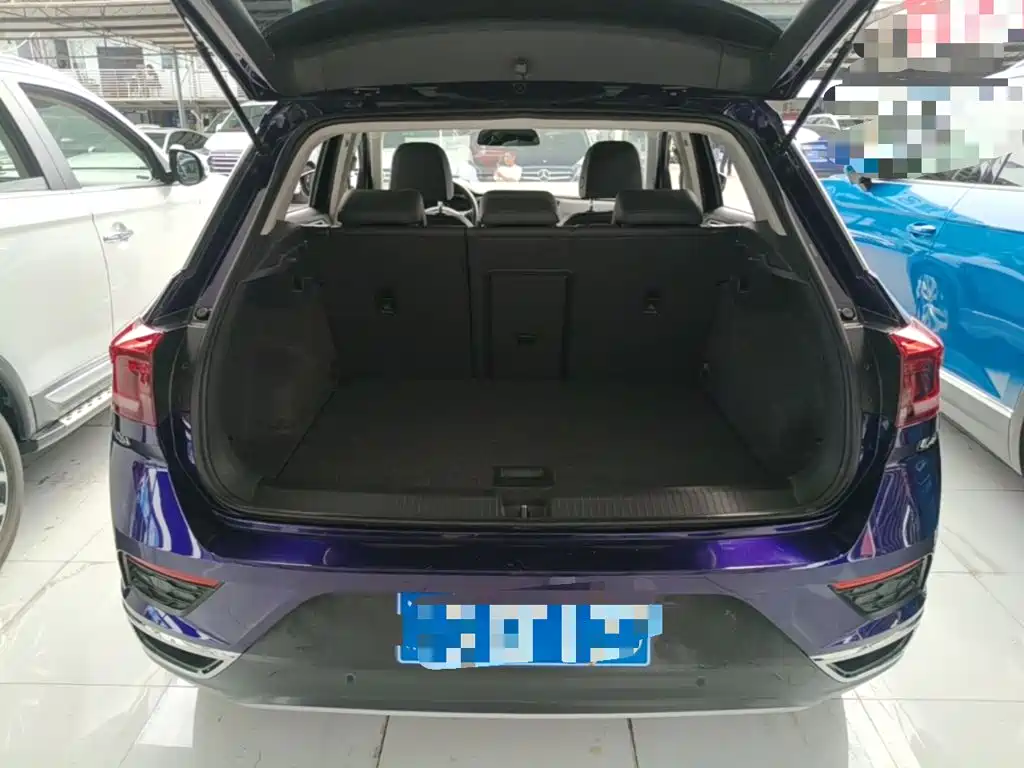Volkswagen T-Roc - фото 19