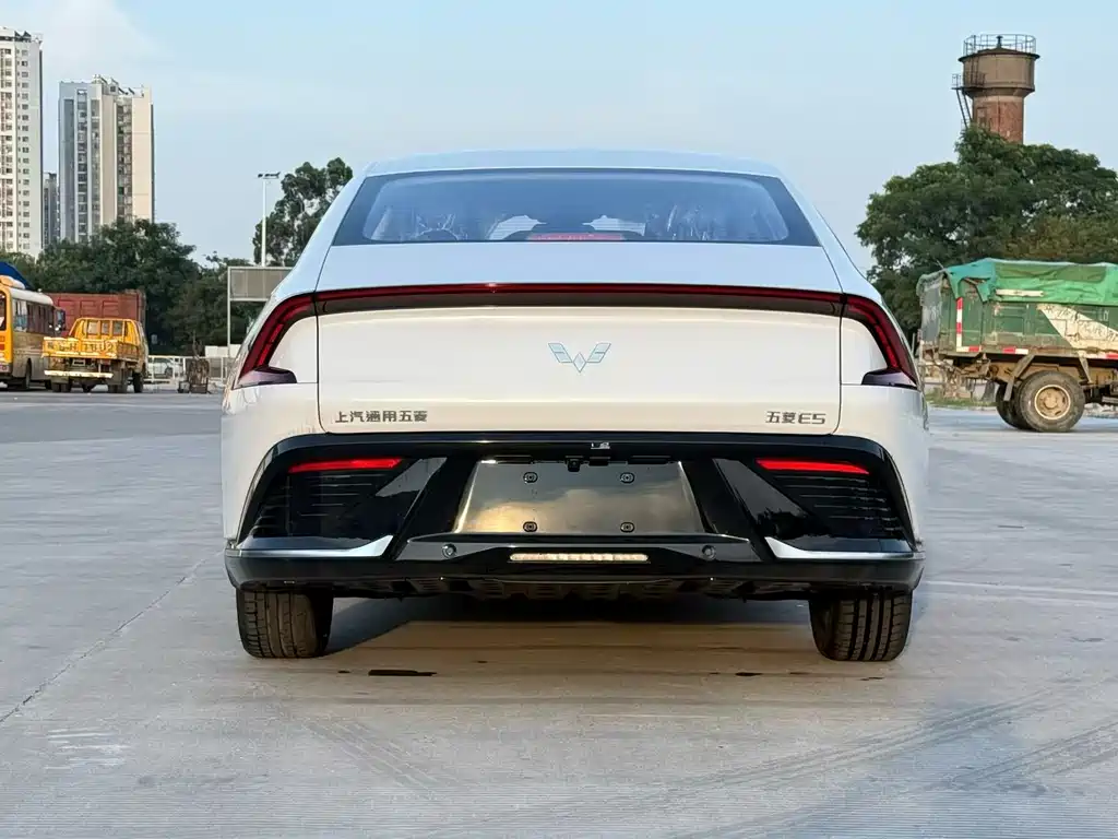 Wuling 五菱E5 — миниатюра 5