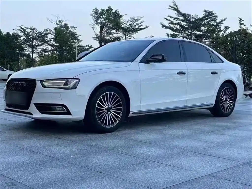 Audi A4L 2015