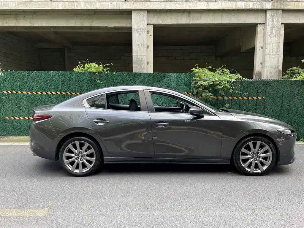 Mazda 3 Axela — миниатюра 6