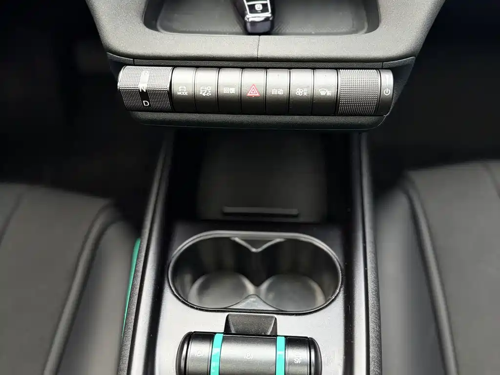BYD Dolphin — миниатюра 8