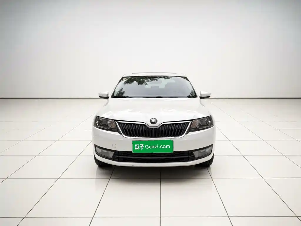 Skoda Rapid — миниатюра 2