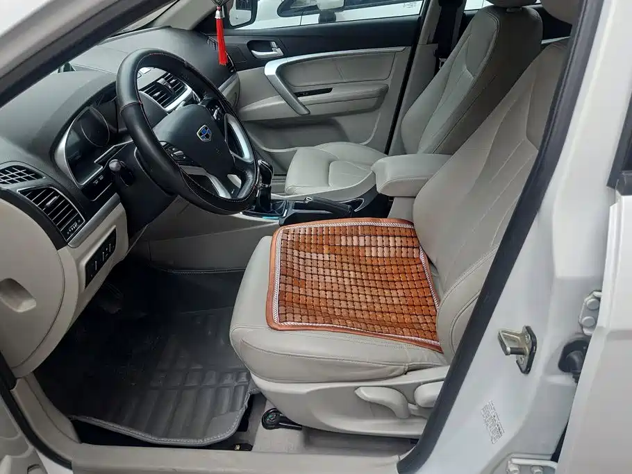 Geely Emgrand 2016 1.5L MT Luxury
