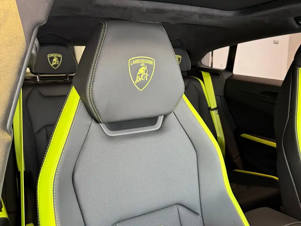 Lamborghini Urus SE — миниатюра 12