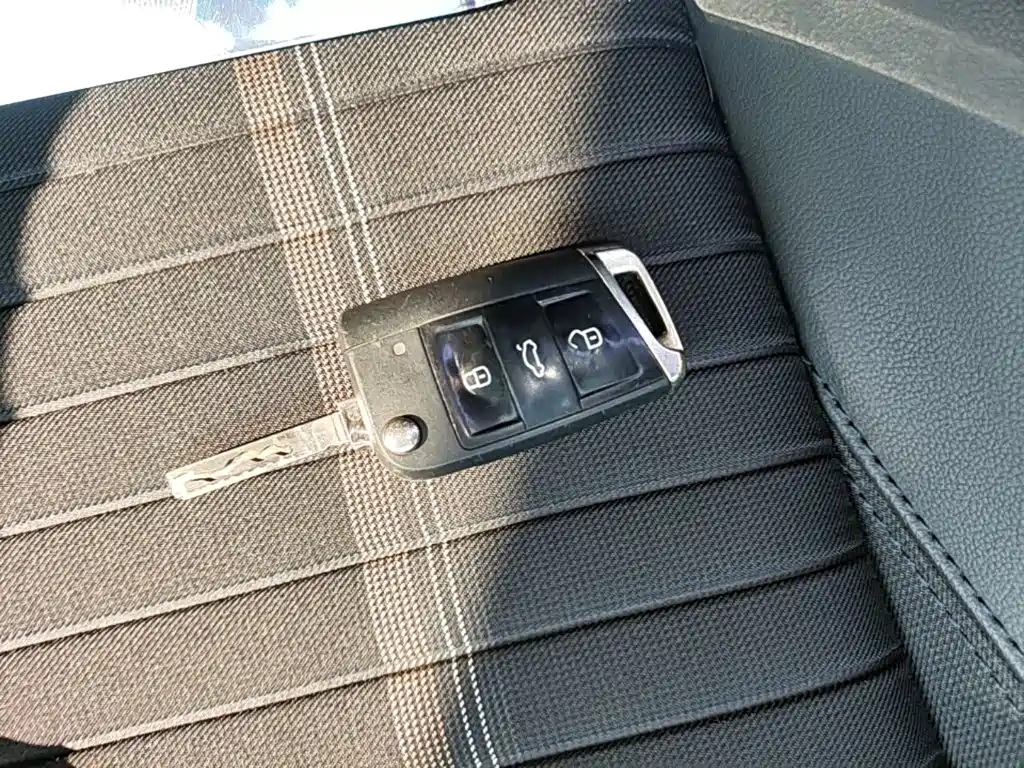Volkswagen Lavida — миниатюра 9
