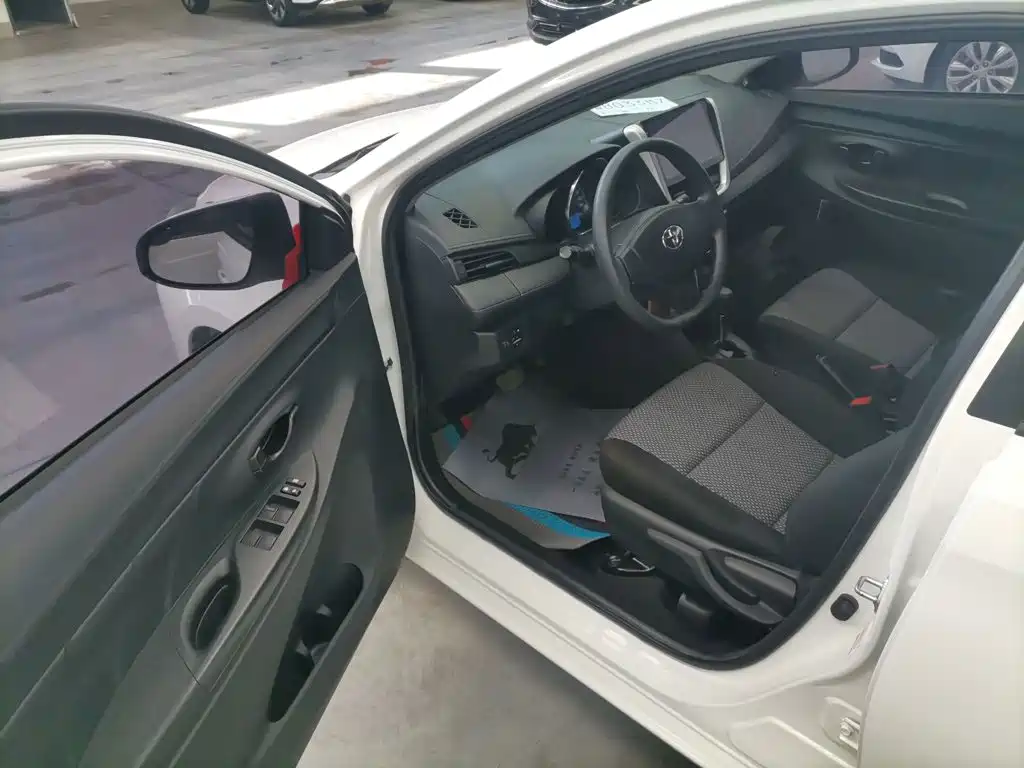 Toyota Vios FS — миниатюра 16