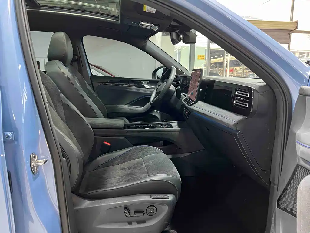 Volkswagen Tiguan L — миниатюра 19