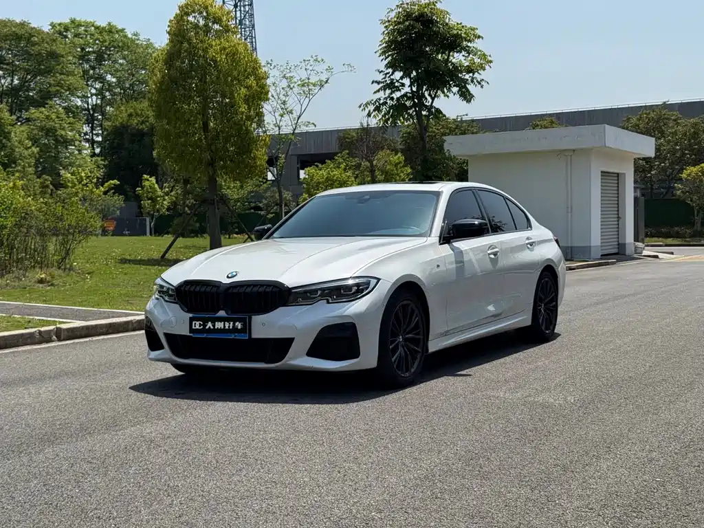 BMW 3 Series 2021