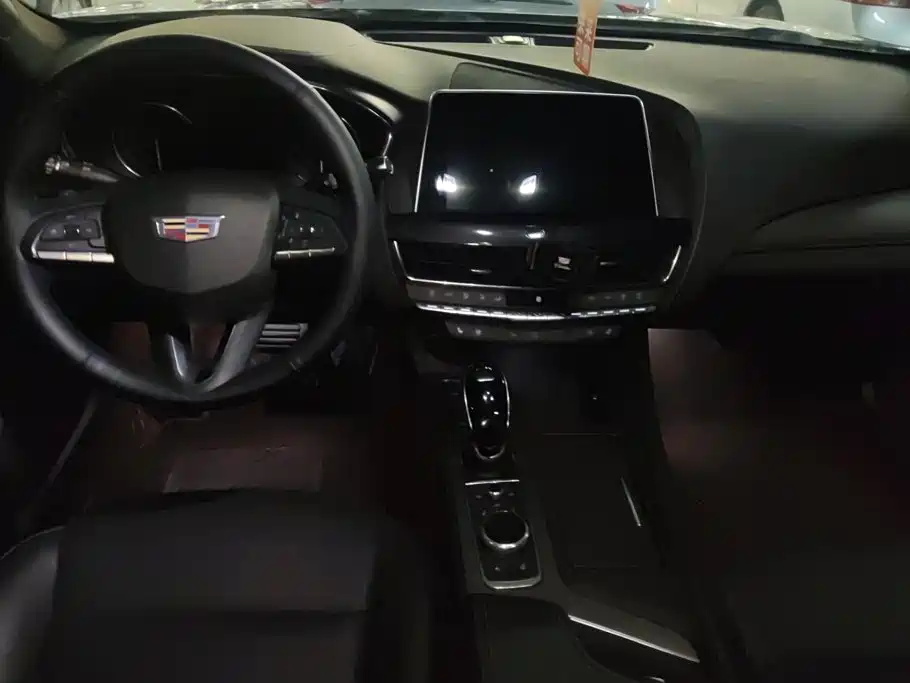 Cadillac CT5 — миниатюра 12