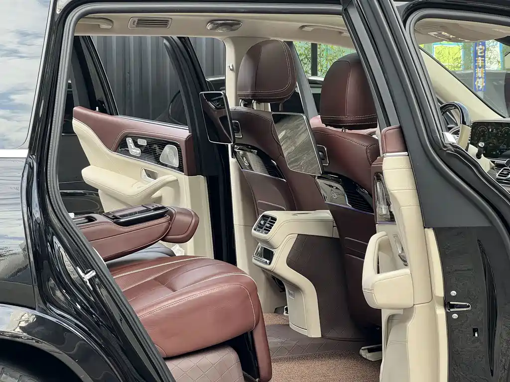 Mercedes-Benz GLS — миниатюра 12