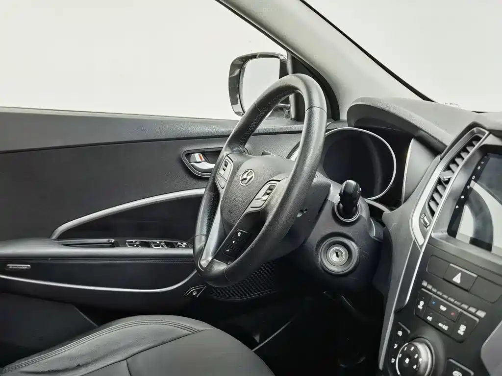 Hyundai Santa Fe — миниатюра 22