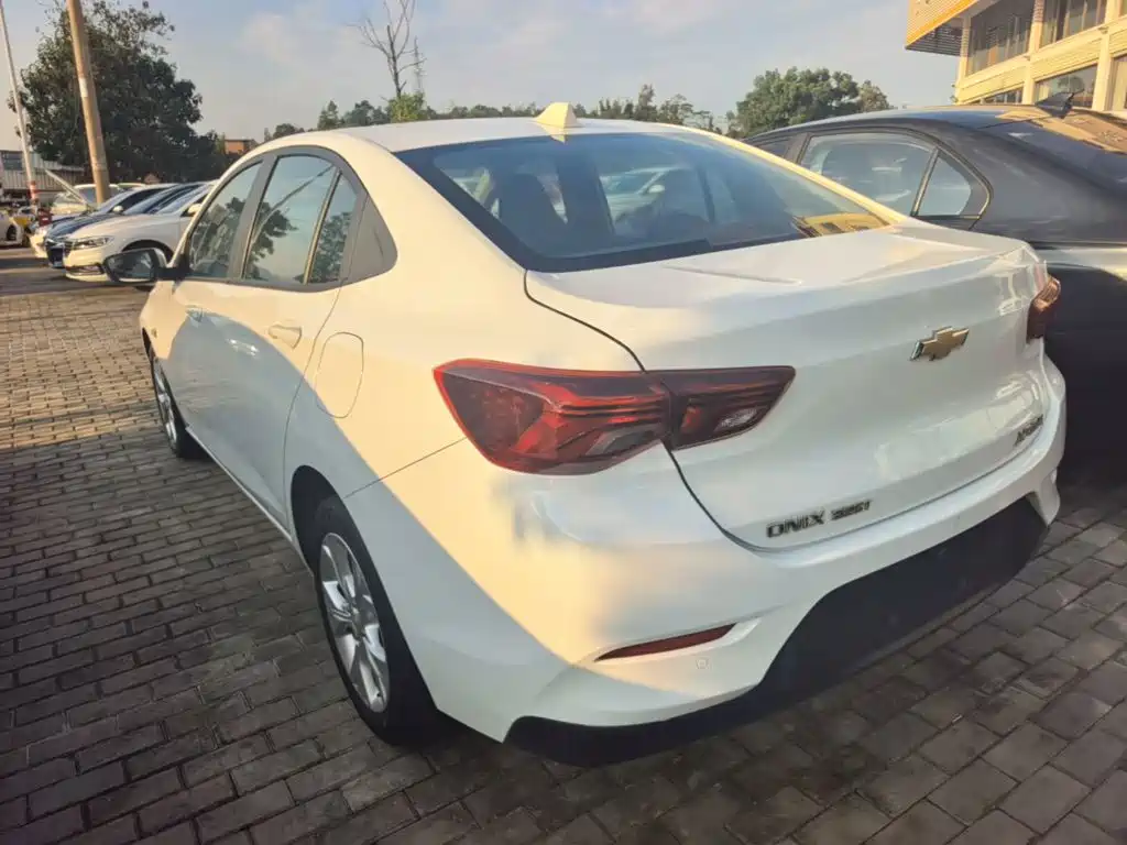 Chevrolet Cavalier — миниатюра 5