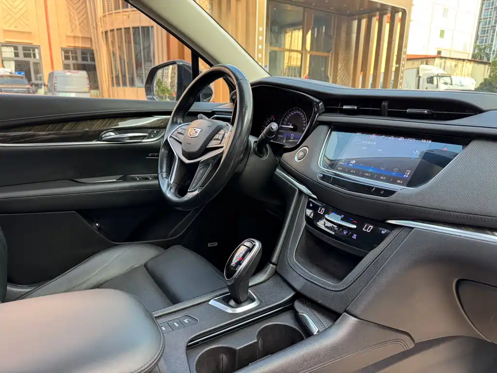 Cadillac XT5 — миниатюра 12