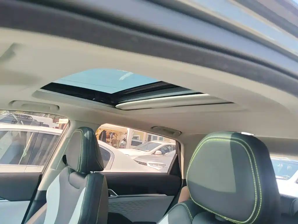 Geely Binyue — миниатюра 14