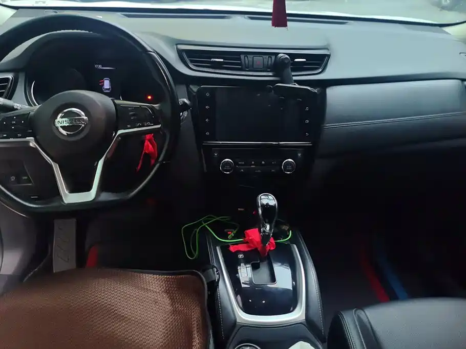 Nissan X-Trail — миниатюра 12