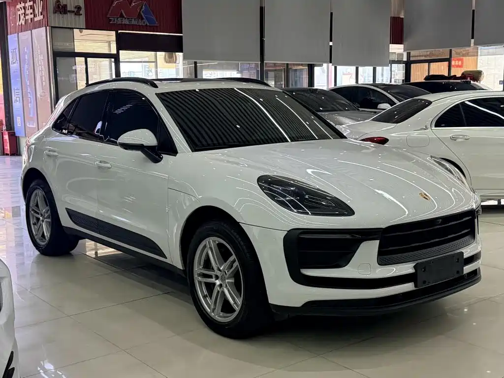 Porsche Macan — миниатюра 3