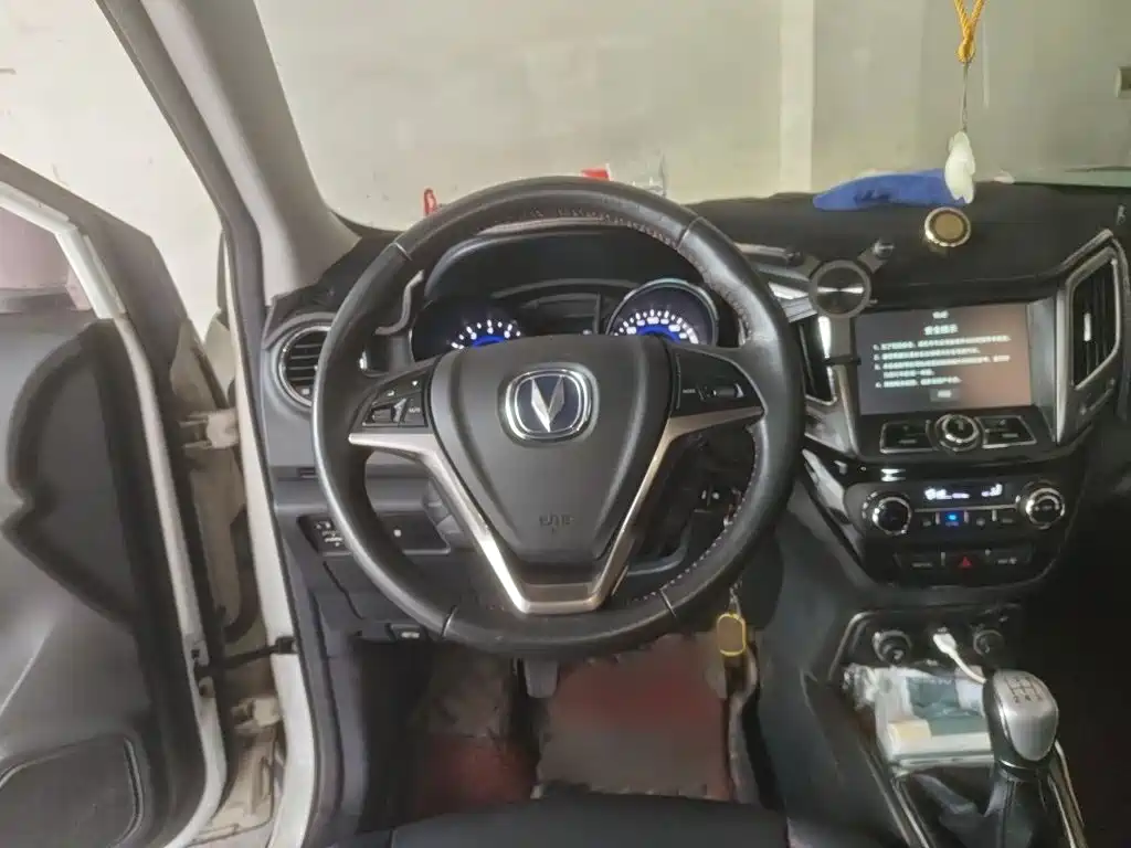 Changan CS15 — миниатюра 3